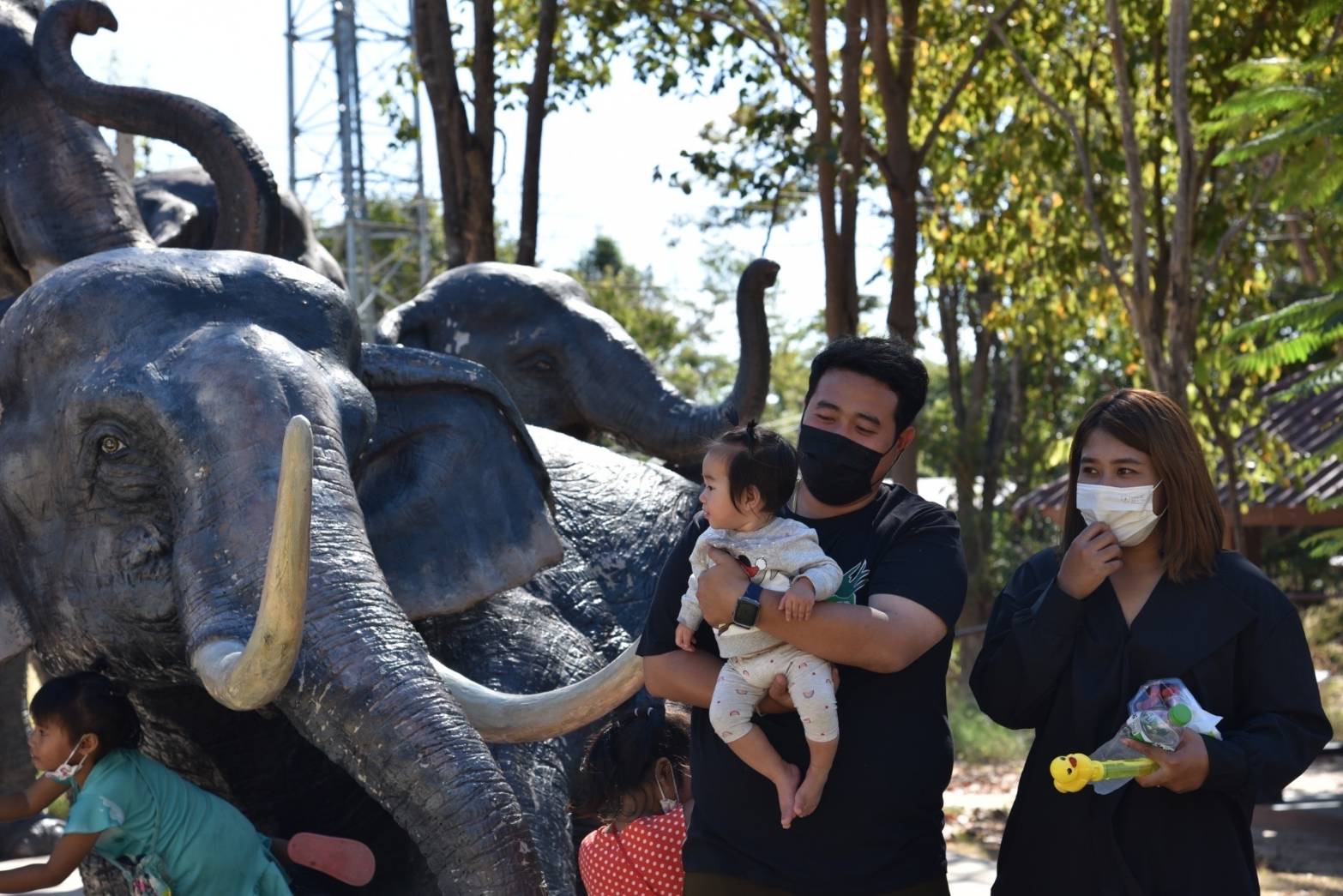 องค์การสวนสัตว์ฯ เปิดพื้นที่จอดรถฟรี สร้างสุขให้คนไทยเที่ยวชมสวนสัตว์ ส่งท้ายปีเก่า ต้อนรับปีใหม่